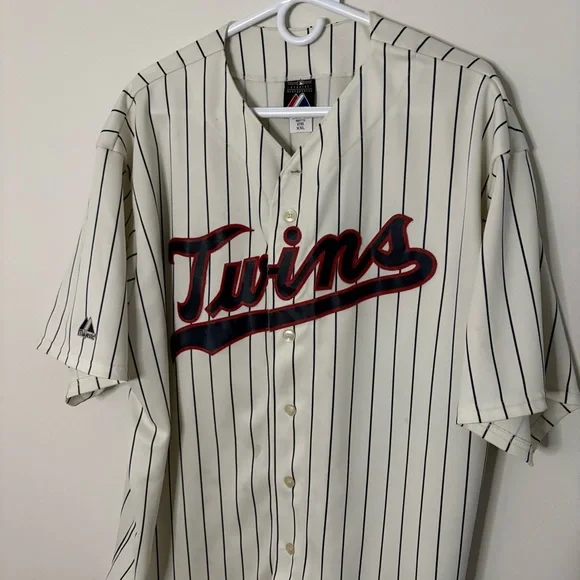 Majestic Genuine Merchandise Men’s XXL Minnesota Twins Baseball Jersey - Picture 2 of 10